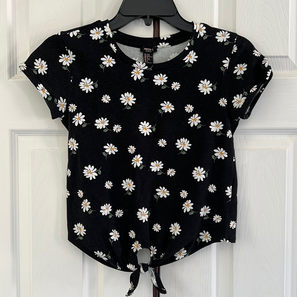 Forever 21 Kids Daisy Tee